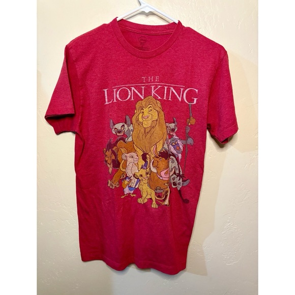 The Lion King Graphic T Size Medium - Picture 1 of 3